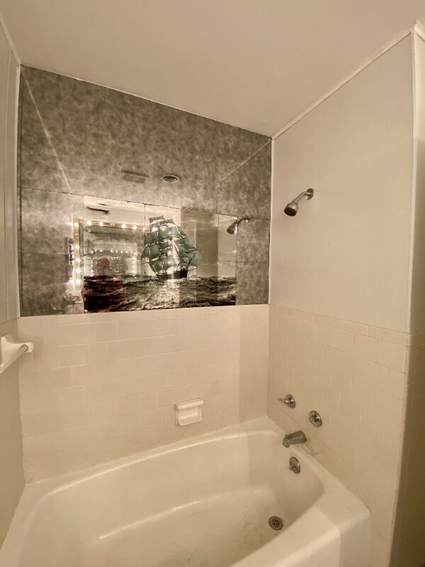 Building Photo - 507 Brasell St