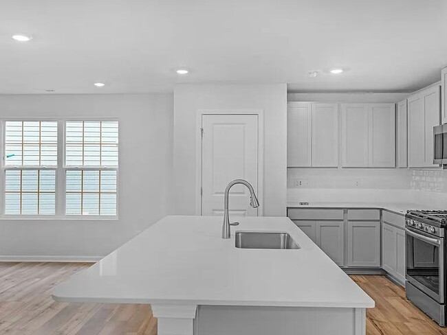 Building Photo - 13124 Hampton Bay Ln