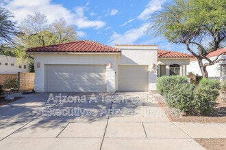 Building Photo - 352 S Vía De Los Rosales