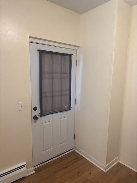 Building Photo - 94 Cowesett Ave