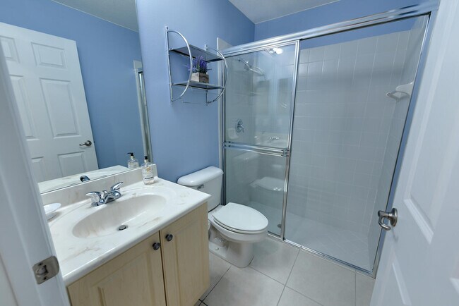 Building Photo - 2570 Gardens Pkwy