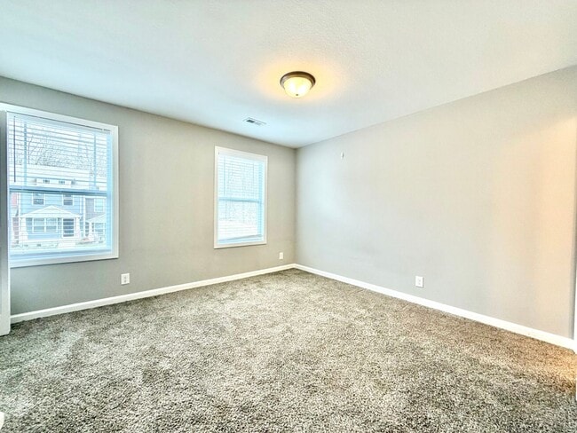 Building Photo - 235 Woodland Vly Ln