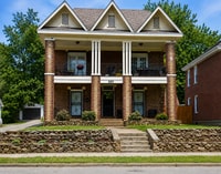 Building Photo - 820 Maury St