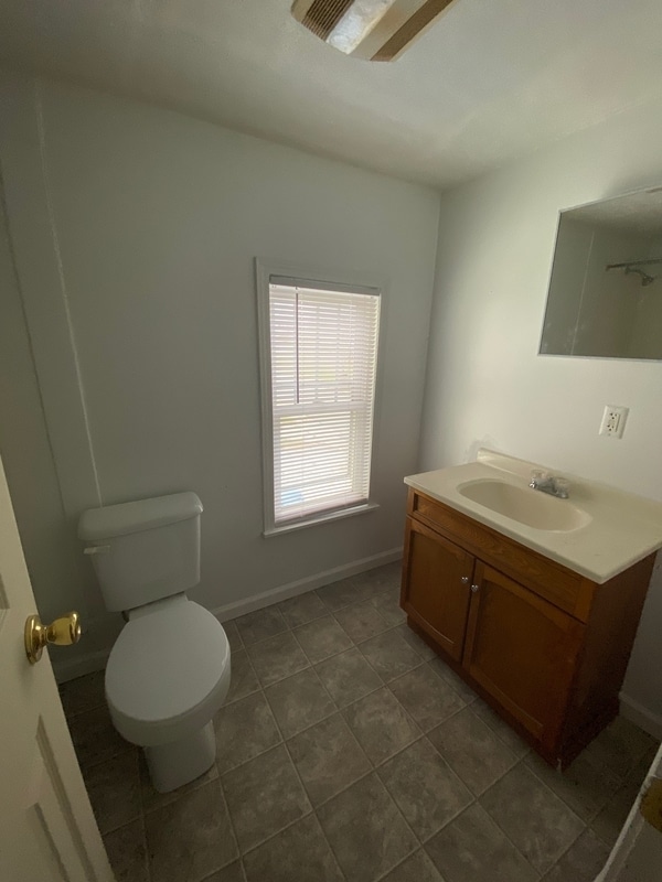 Building Photo - 900 Highland Ave