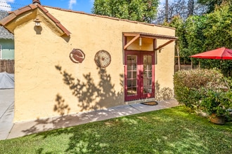 Building Photo - 10778 Valley Spring Ln