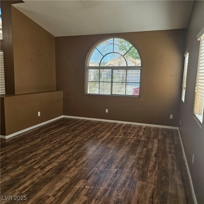 Building Photo - 9100 Valley of Fire Ave