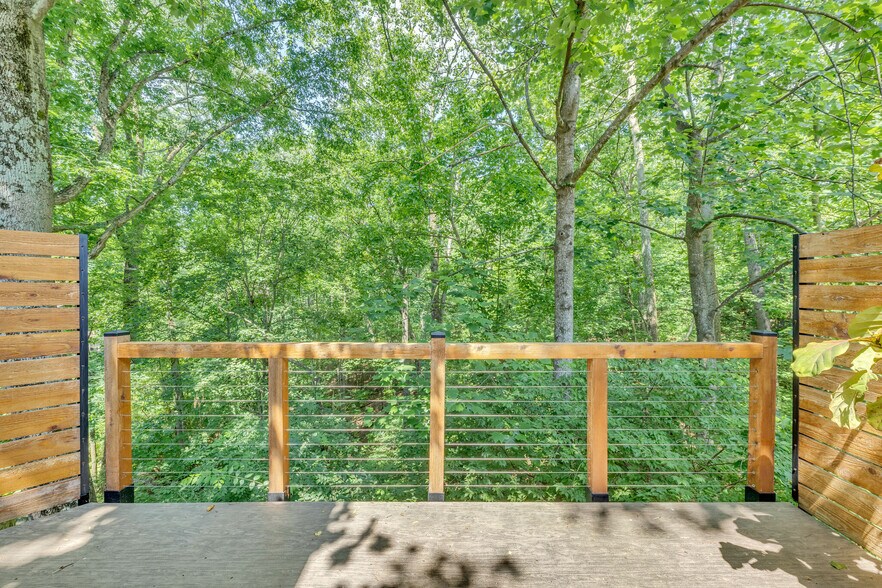 View off the deck on the main living area. - 918 Harpeth Trace Dr