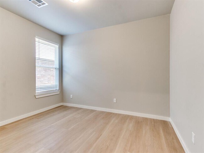Building Photo - 8313 NW 163rd Ter