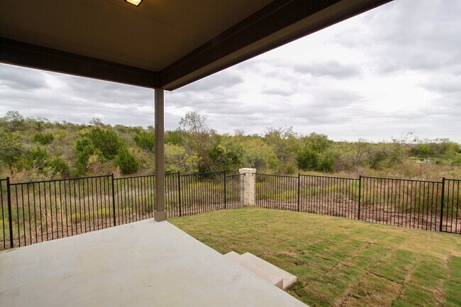 Building Photo - Newly Built 3 Bedroom, 2.5 Bath House in Round Rock's University Park Villas