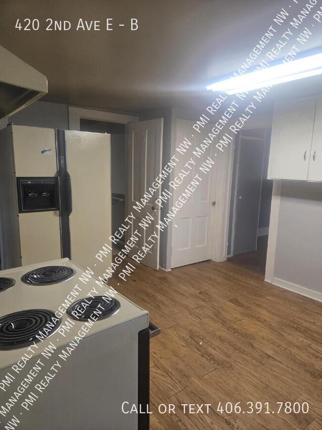 Building Photo - 420 2nd Ave E