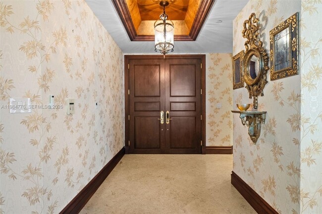 Building Photo - 16047 Collins Ave