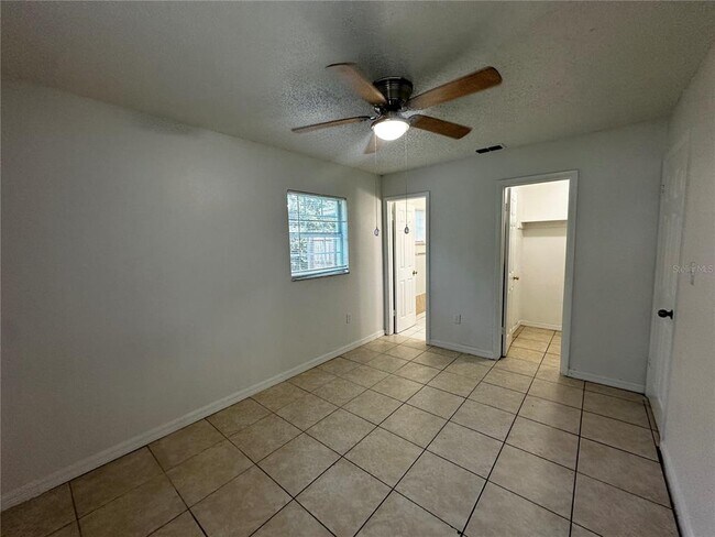 Building Photo - 5261 Letha St