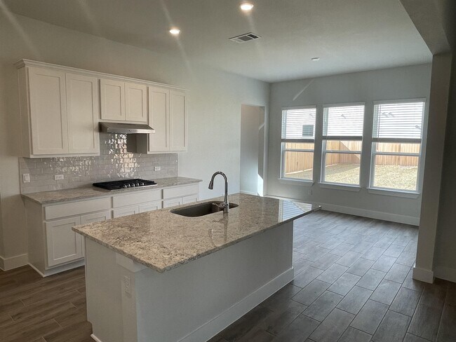 Building Photo - 100 Buckle Cove