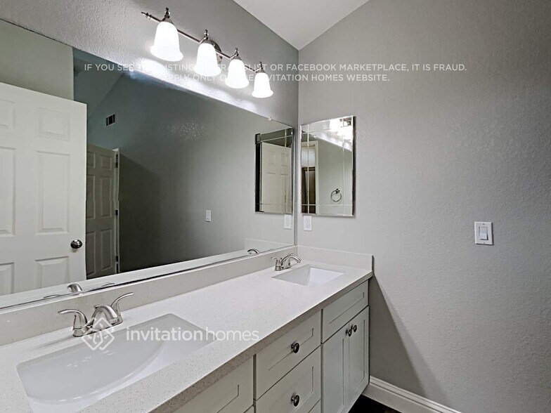 Building Photo - 1182 Park Heights Dr