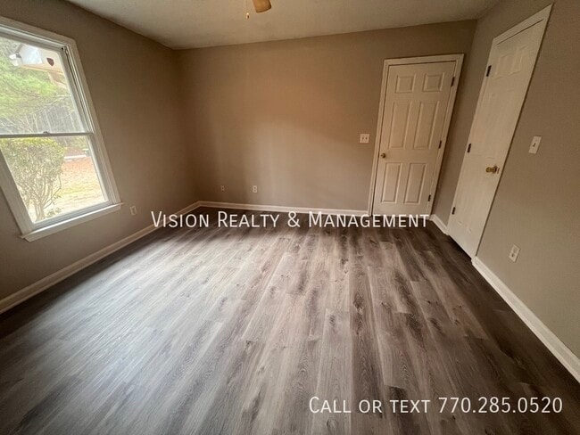 Building Photo - 360 Wesley Chapel Rd