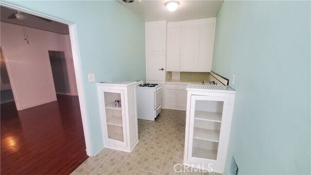Building Photo - 5723 Huntington Dr N