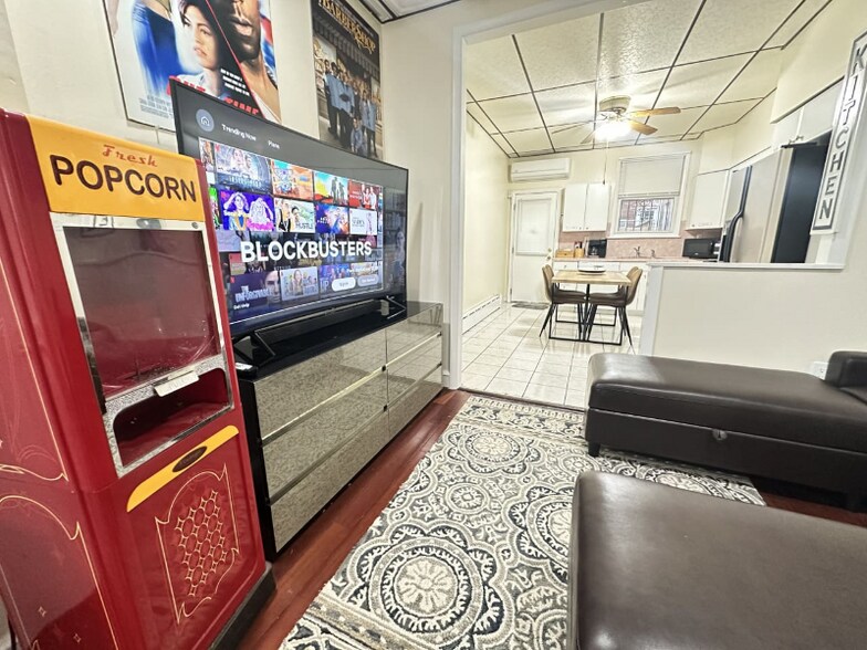 Building Photo - 2426 S 19th St