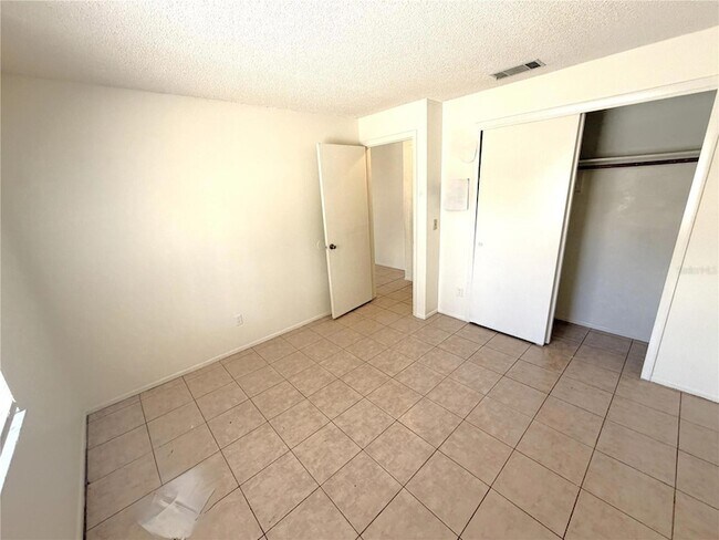 Building Photo - 3102 Split Willow Dr