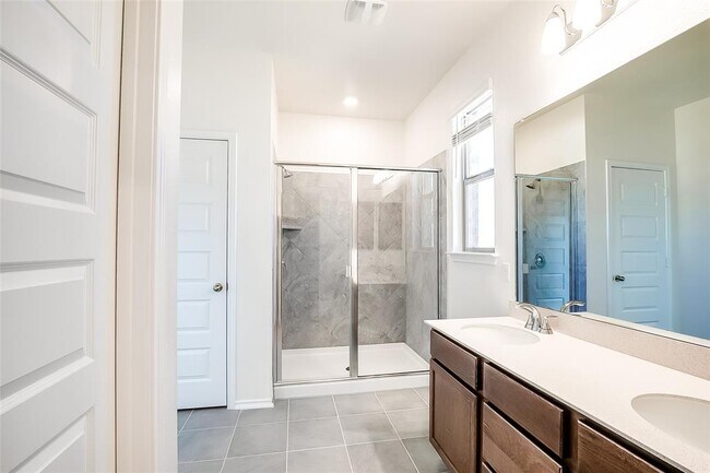 Building Photo - 4449 Acerno St