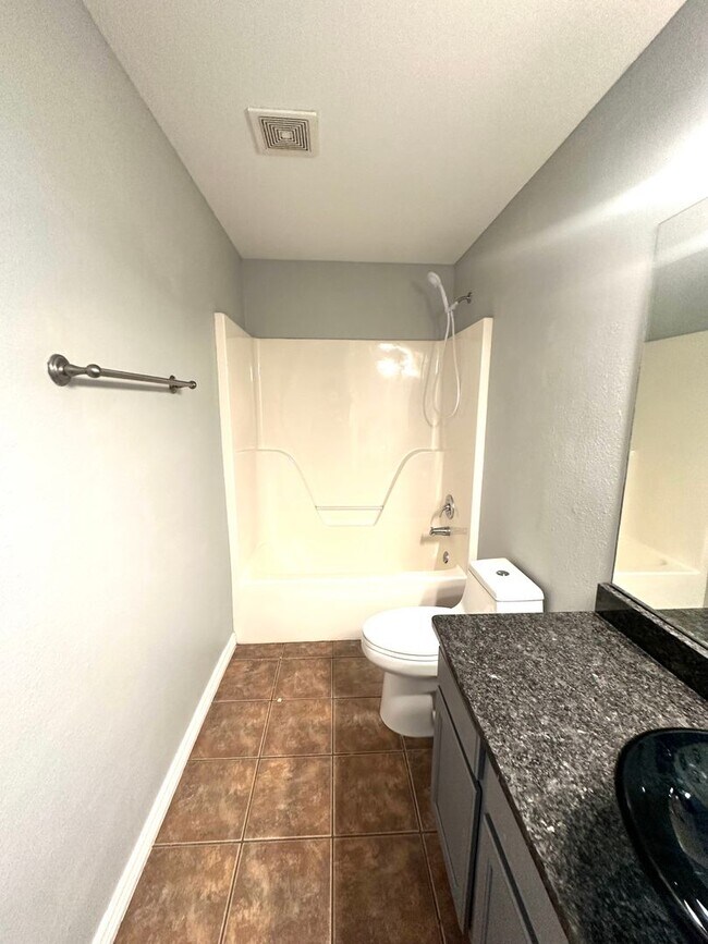 Building Photo - 3705 SW Hansom Loop