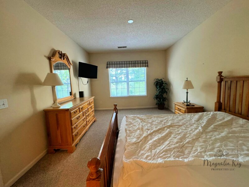 Building Photo - 4578 Girvan Dr