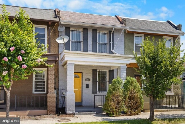 Building Photo - 1816 Rosedale St NE