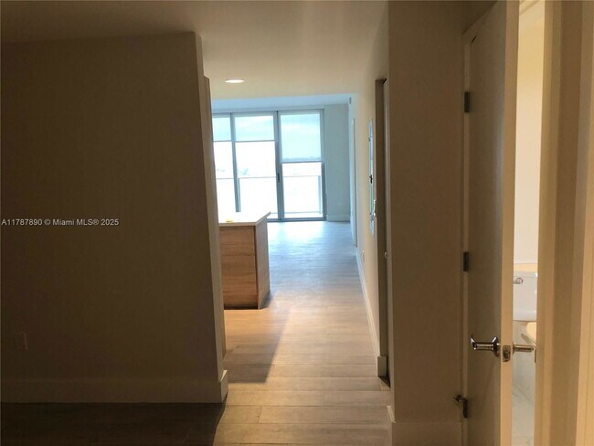 Building Photo - 16385 Biscayne Blvd