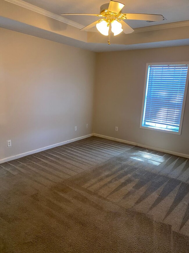 Building Photo - Contact Peggy Goodman 501 676 1758
