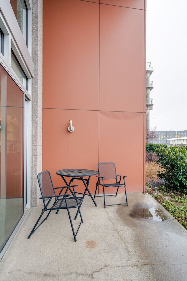 Building Photo - 2115 Yeaman Pl