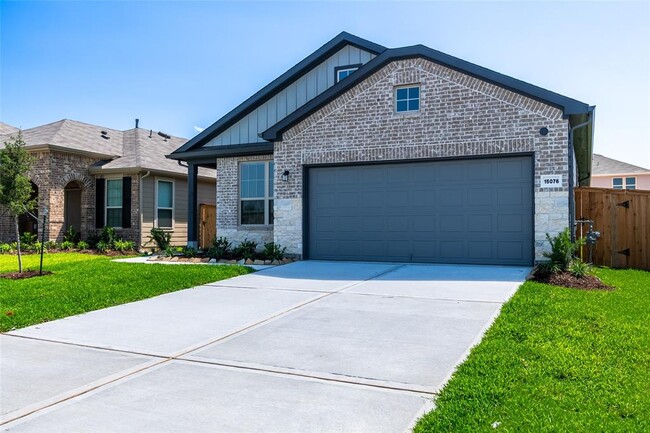 Building Photo - 15076 Rustic Moon Rd