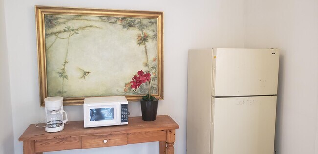 Building Photo - 710 Southern Blvd