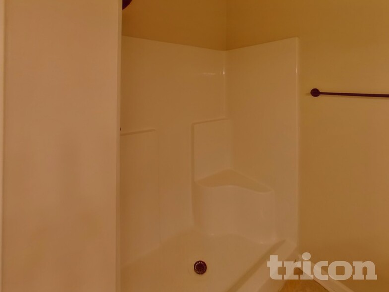 Building Photo - 216 Winding Branch Ct