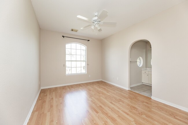 Building Photo - 15435 Stoneridge Park Ln