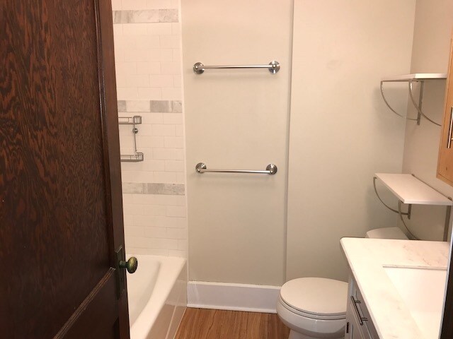 Building Photo - 423 Melrose Ct