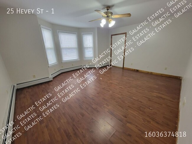 Building Photo - Super Spacious 4 bedroom 2 bath 2 levels o...