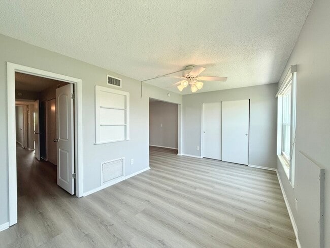 Building Photo - 2455 Finlandia Ln