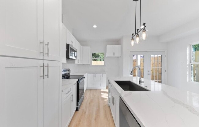 Building Photo - 4227 Gunter St