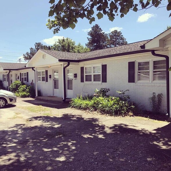 Exterior - 107 Smith Ave