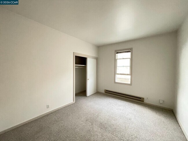 Building Photo - 216 Kentucky St