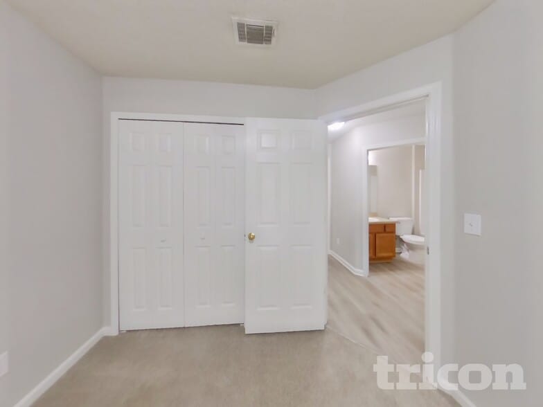 Building Photo - 15254 Little Filly Ct