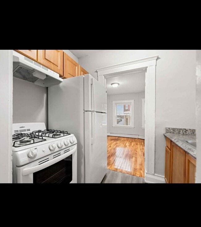 Building Photo - 4 Kingsley Terrace