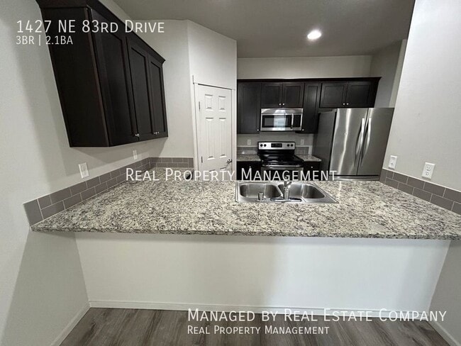 Building Photo - 1427 NE 83rd Dr