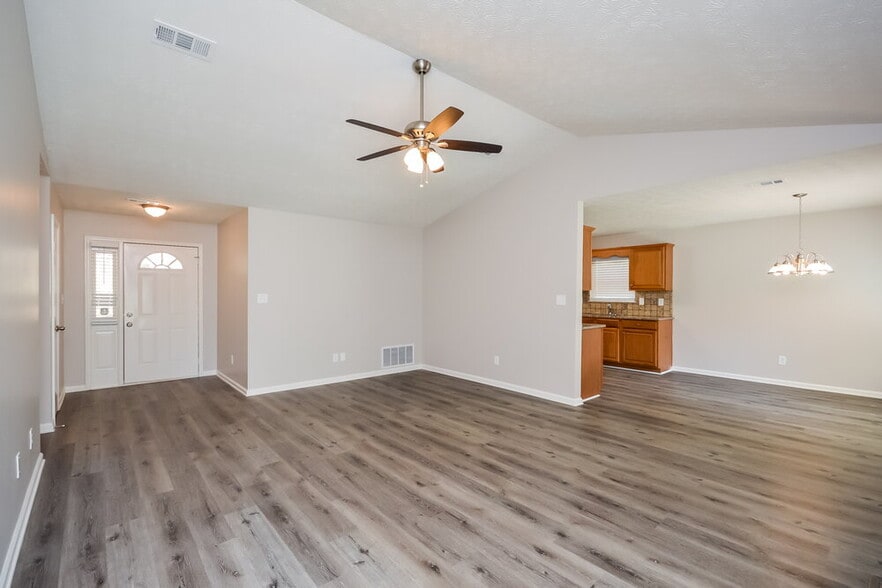 Building Photo - 306 Ashley Manor Way