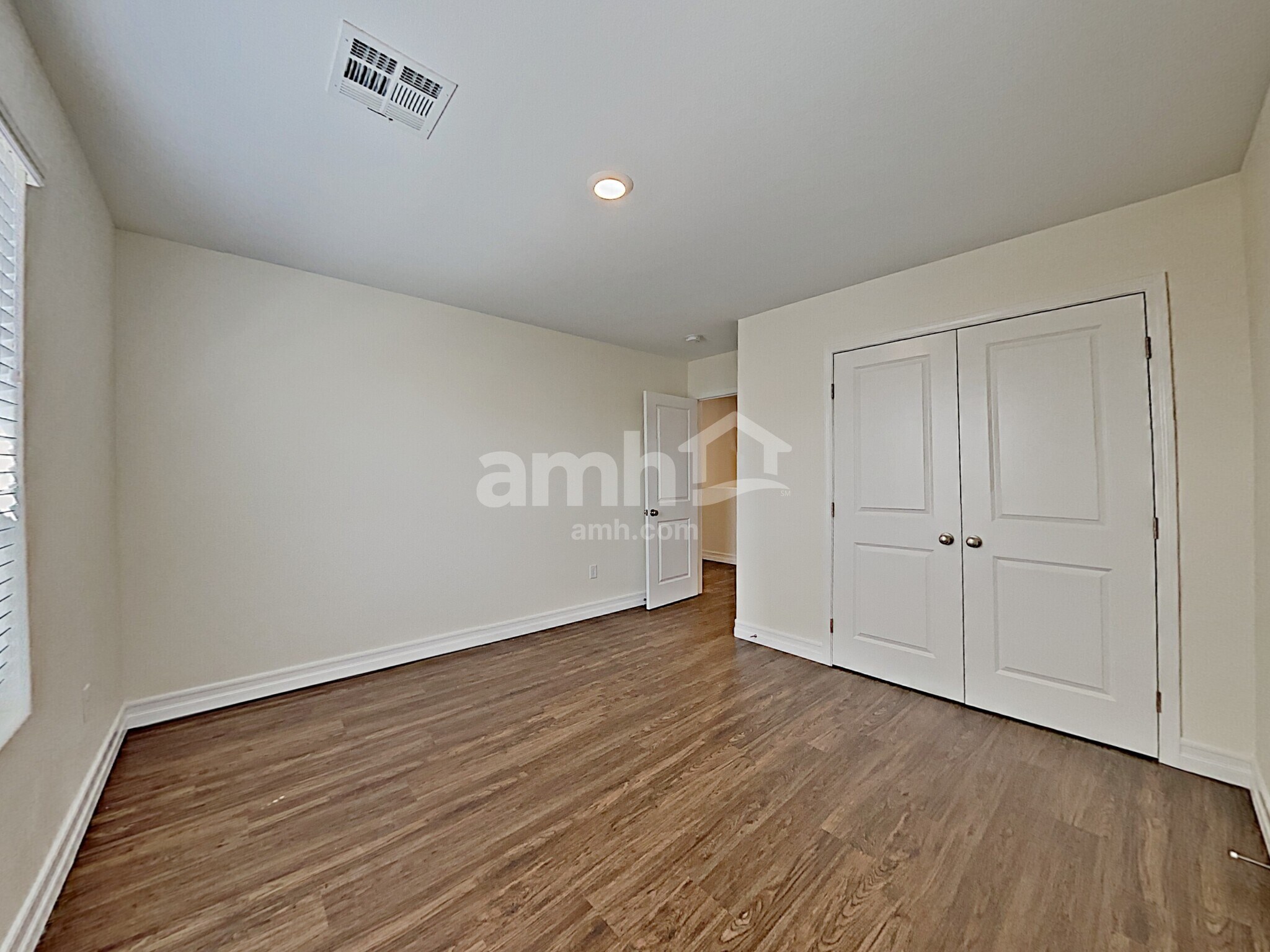 Building Photo - 5825 Petronius St