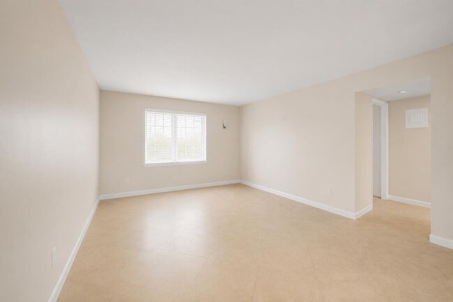 Building Photo - 4528 SW 54th St