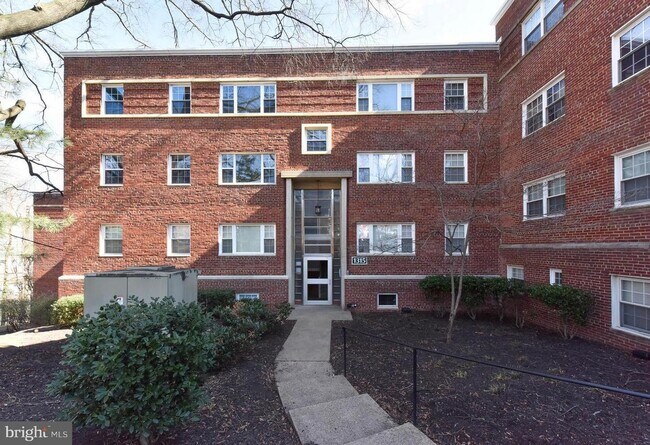 Building Photo - 1315 N Ode St