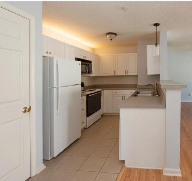 Building Photo - 524 Mill Pond Dr