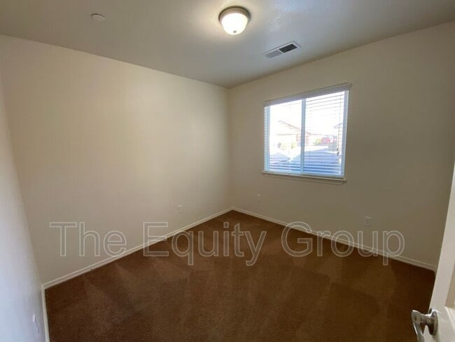 Building Photo - 2109 Bella Oaks Dr