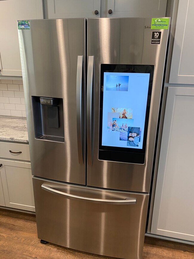 Building Photo - 3632 Kearsley St