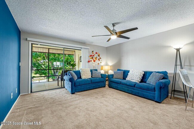 Building Photo - 2175 Golf Isle Dr